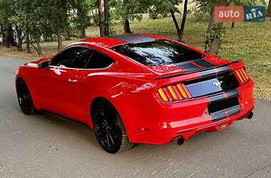 Купе Ford Mustang 2015 в 
