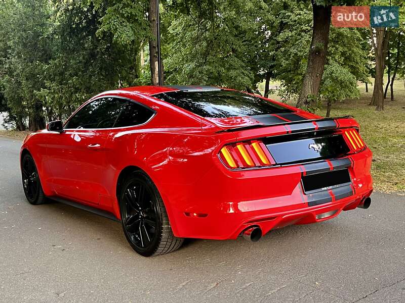 Купе Ford Mustang 2015 в Киеве