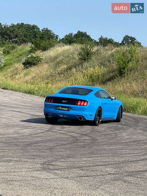 Купе Ford Mustang 2017 в Одессе