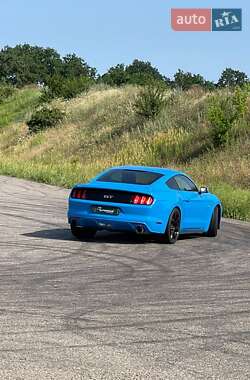 Купе Ford Mustang 2017 в 
