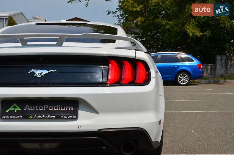 Купе Ford Mustang 2018 в Киеве фото 14 Купе Ford Mustang 2018 в Киеве