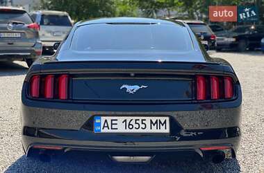 Купе Ford Mustang 2017 в 