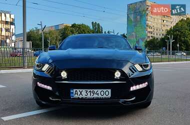 Купе Ford Mustang 2015 в 