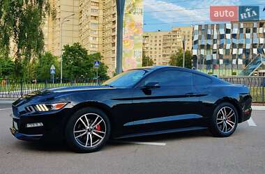 Купе Ford Mustang 2015 в 