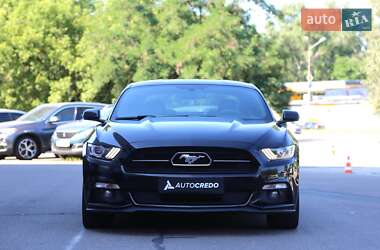 Купе Ford Mustang 2015 в 