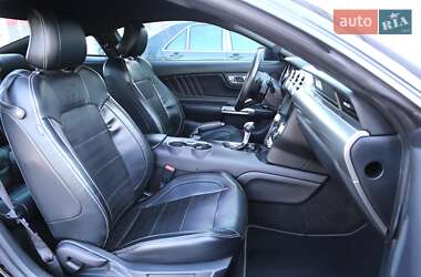 Купе Ford Mustang 2015 в 