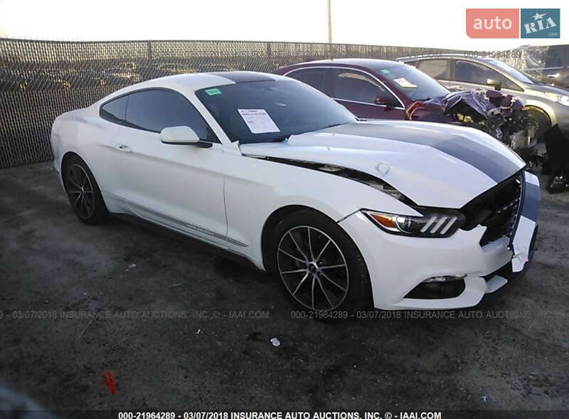 Купе Ford Mustang 2015 в Киеве фото 11 Купе Ford Mustang 2015 в Киеве
