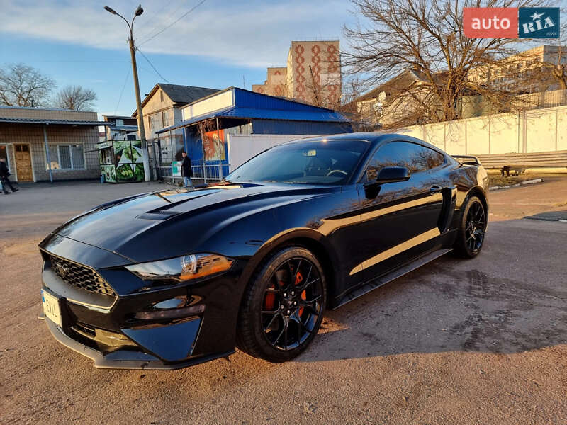 Купе Ford Mustang 2018 в Києві