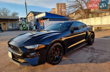 Купе Ford Mustang 2018 в 