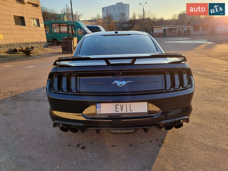 Купе Ford Mustang 2018 в Києві