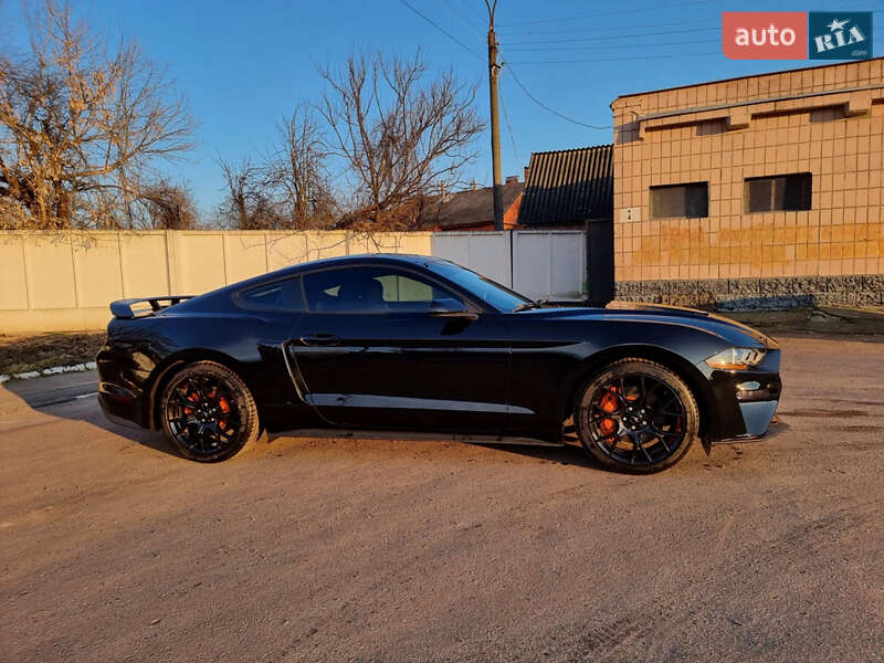 Купе Ford Mustang 2018 в Києві