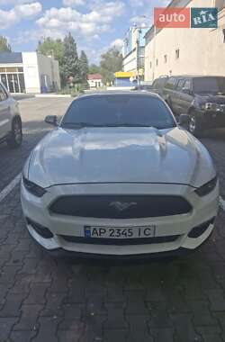 Купе Ford Mustang 2015 в 