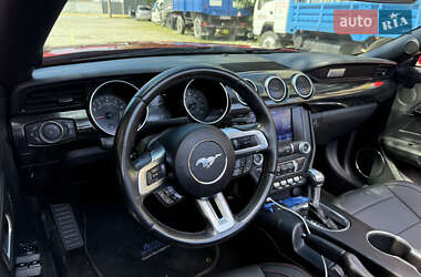 Кабриолет Ford Mustang 2019 в 