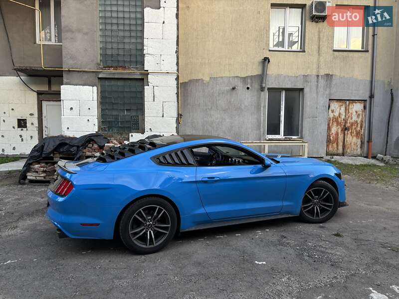 Купе Ford Mustang 2017 в Львові