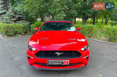 Кабриолет Ford Mustang 2019 в 