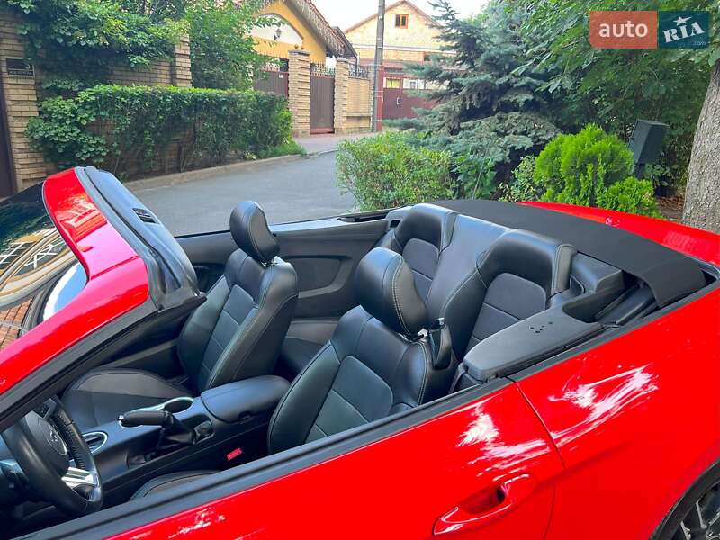 Кабриолет Ford Mustang 2019 в Киеве