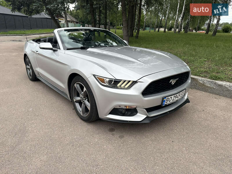 Кабриолет Ford Mustang 2015 в Житомире