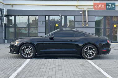 Купе Ford Mustang 2015 в 
