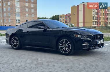 Купе Ford Mustang 2015 в 