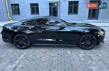 Купе Ford Mustang 2014 в 