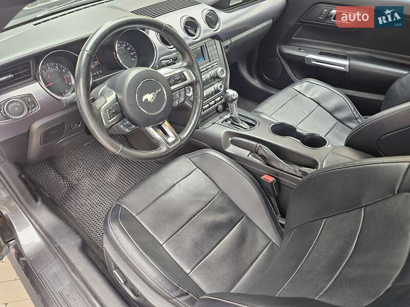 Купе Ford Mustang 2016 в Киеве