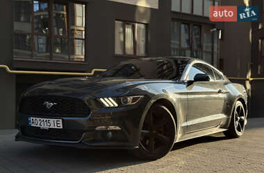Купе Ford Mustang 2015 в 