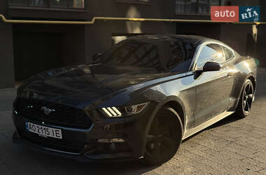 Купе Ford Mustang 2015 в 