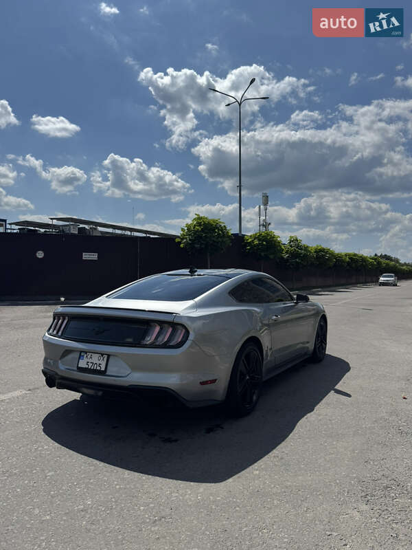 Купе Ford Mustang 2021 в Киеве фото 10 Купе Ford Mustang 2021 в Киеве