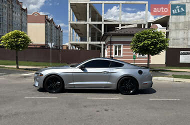 Купе Ford Mustang 2021 в 