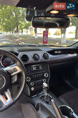 Купе Ford Mustang 2015 в 