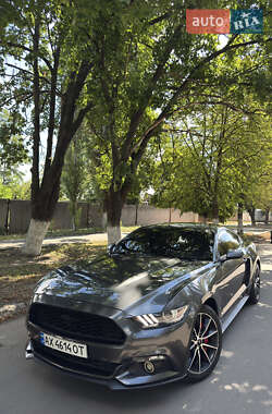 Купе Ford Mustang 2015 в 