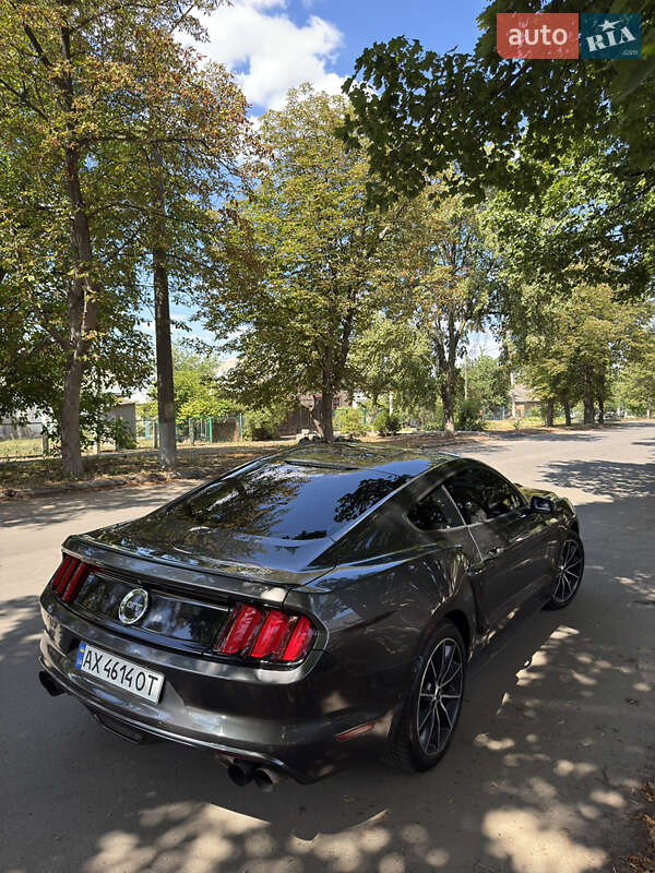 Купе Ford Mustang 2015 в Киеве