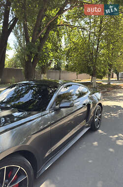 Купе Ford Mustang 2015 в 