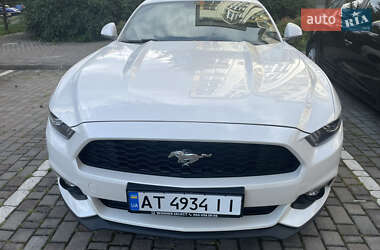 Купе Ford Mustang 2017 в 