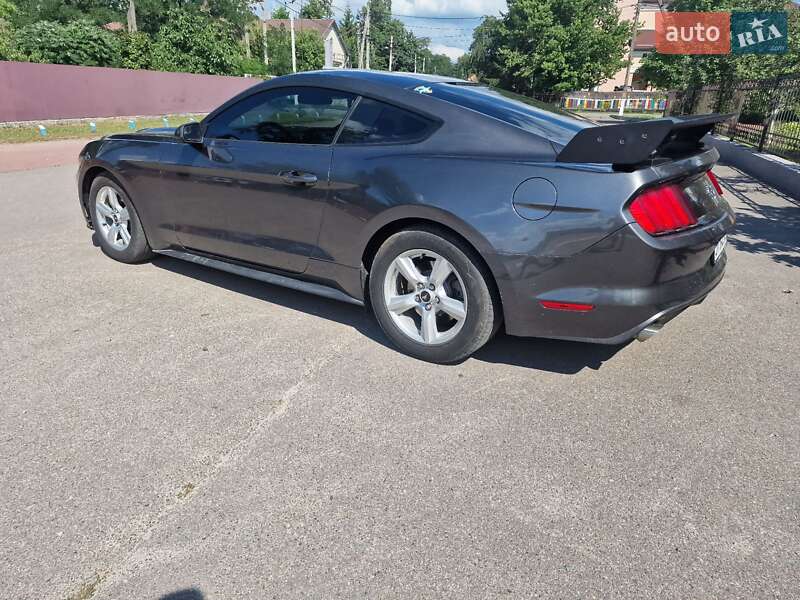 Купе Ford Mustang 2017 в Киеве фото 12 Купе Ford Mustang 2017 в Киеве