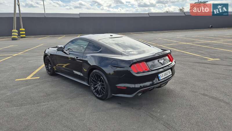 Купе Ford Mustang 2016 в Києві
