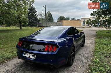 Купе Ford Mustang 2015 в 