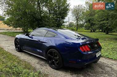Купе Ford Mustang 2015 в 