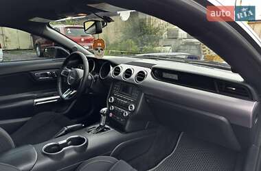 Купе Ford Mustang 2015 в 