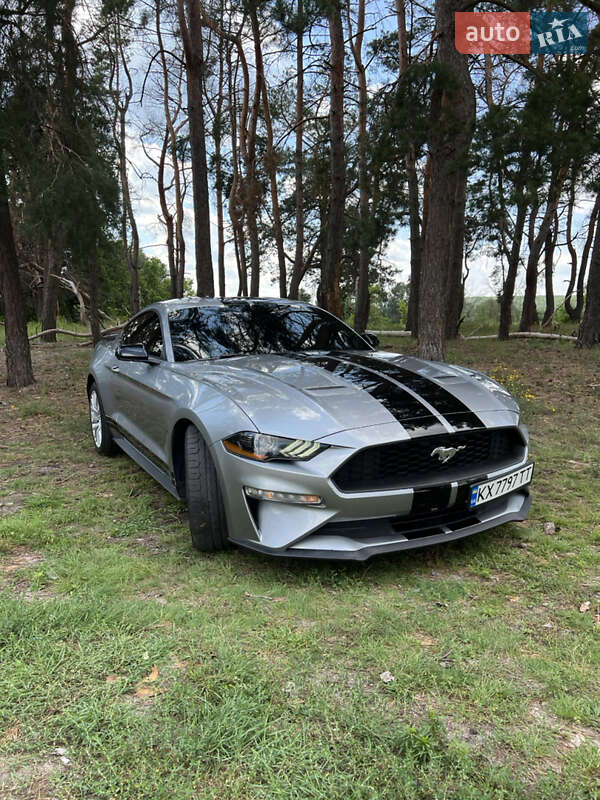 Ford Mustang 2020
