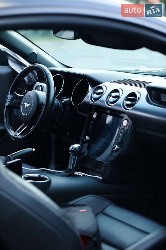 Купе Ford Mustang 2015 в Днепре фото 10 Купе Ford Mustang 2015 в Днепре