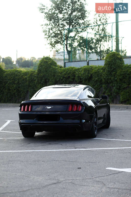 Купе Ford Mustang 2015 в Днепре фото 15 Купе Ford Mustang 2015 в Днепре