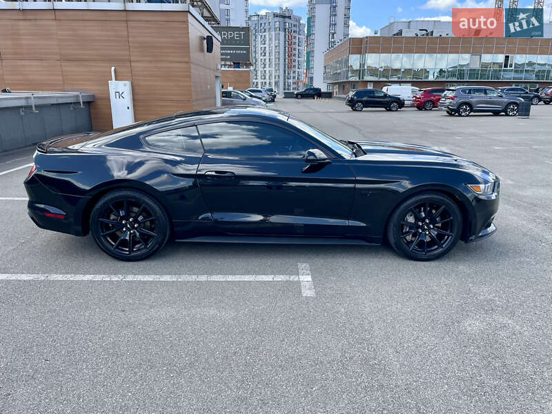 Купе Ford Mustang 2017 в Киеве