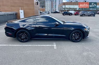Купе Ford Mustang 2017 в 