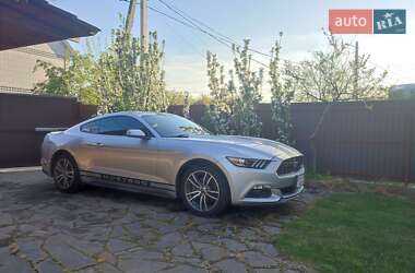 Купе Ford Mustang 2015 в 
