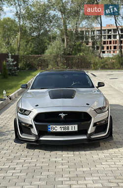 Купе Ford Mustang 2016 в 