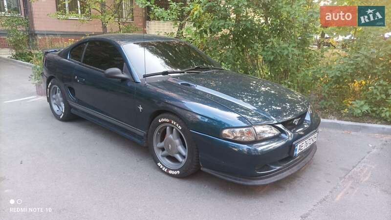 Купе Ford Mustang 1995 в Днепре