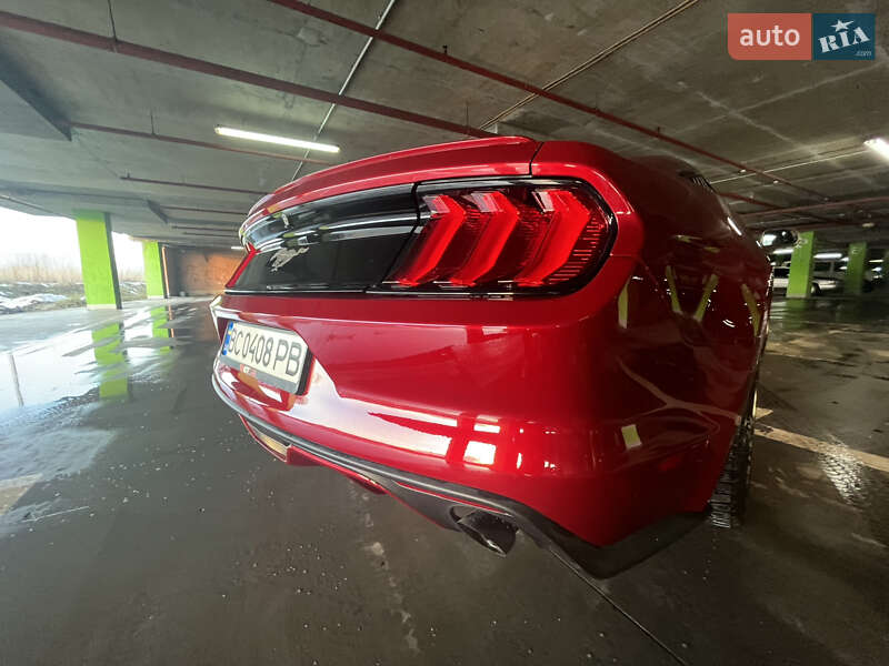 Купе Ford Mustang 2016 в Львове