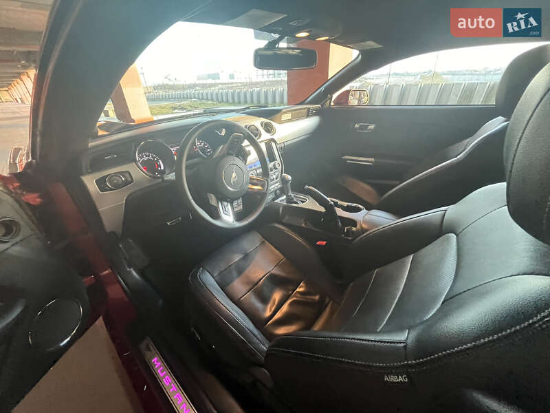 Купе Ford Mustang 2016 в Львове