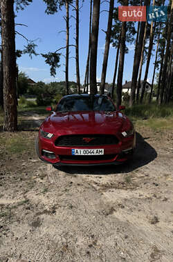 Купе Ford Mustang 2015 в 